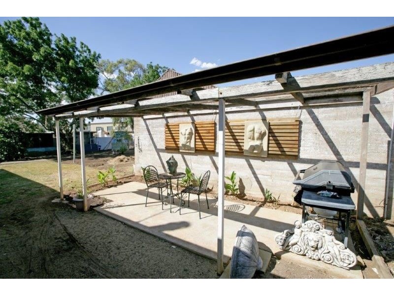 10 Broadway Street, Junee NSW 2663