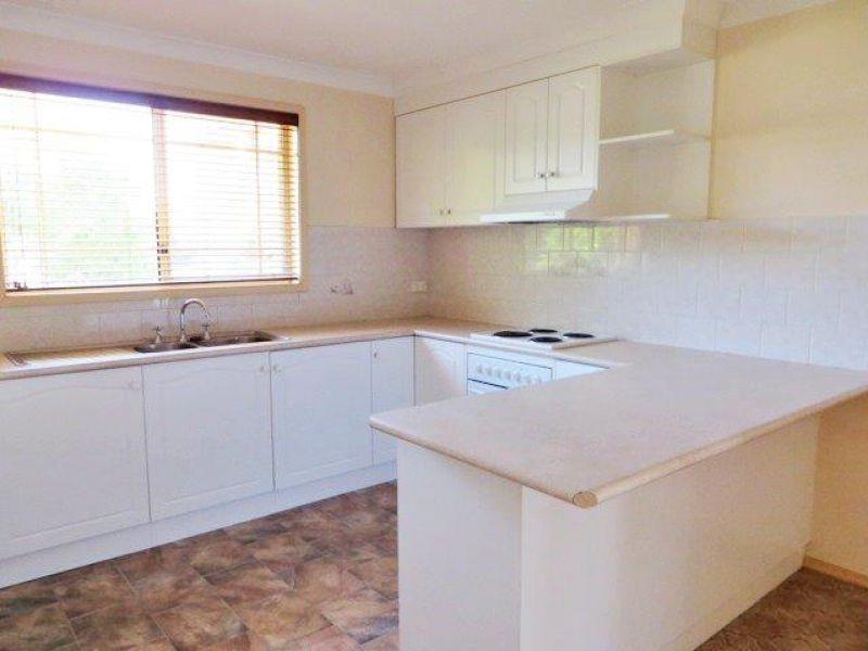 1/14 Derwent St, Tatton NSW 2650