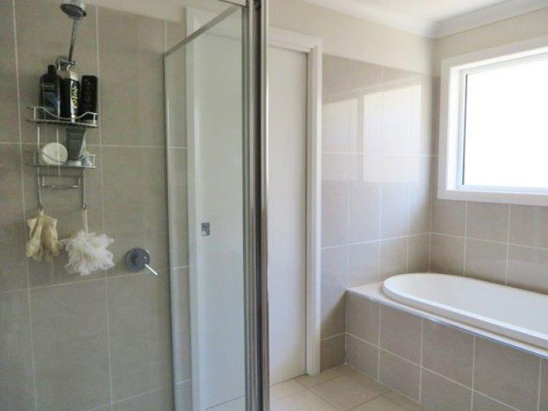 1/30 Osterley St, Bourkelands NSW 2650