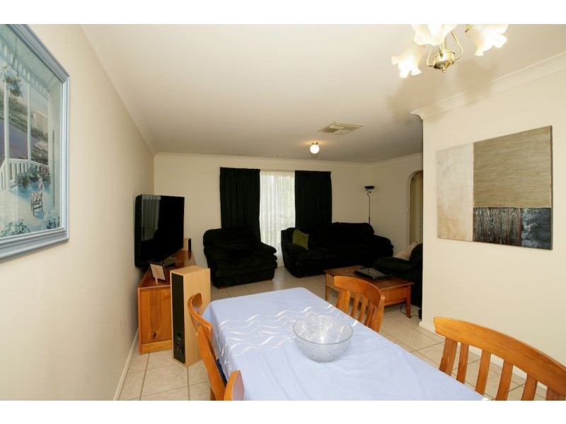 18 Harrier Street, Estella NSW 2650