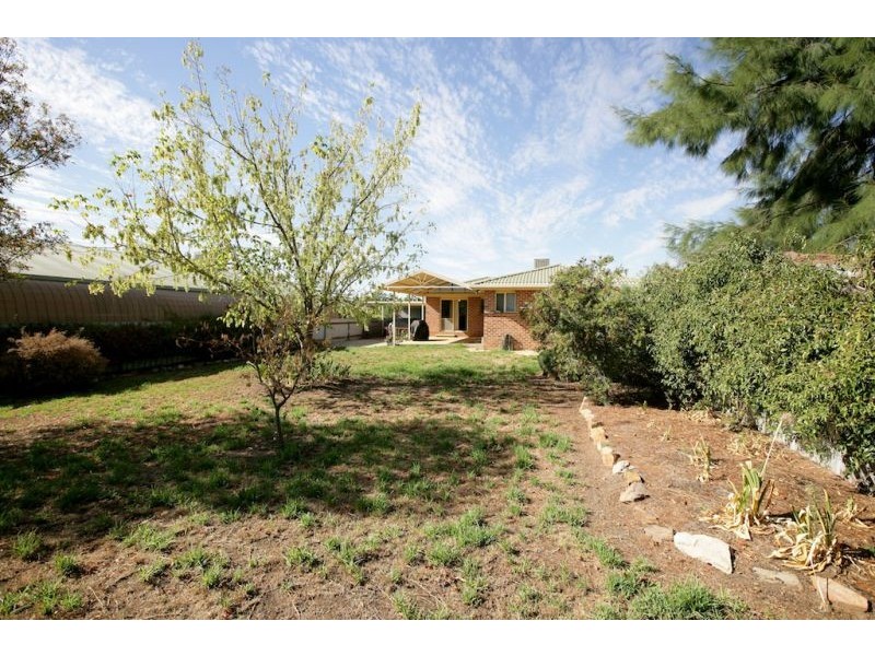 18 Harrier Street, Estella NSW 2650