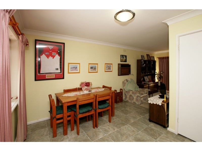 15 Moran Street, Tolland NSW 2650