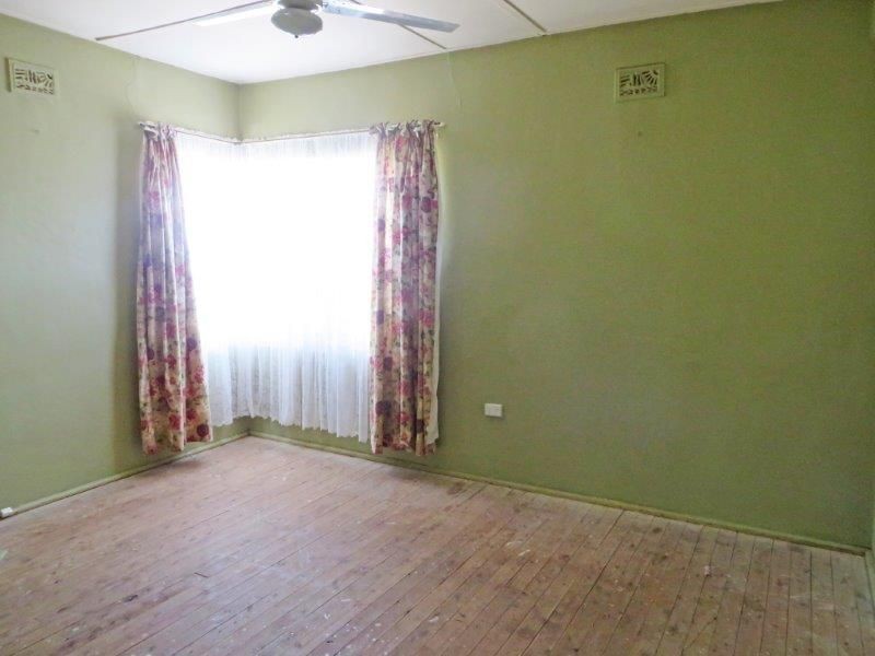 8 William St, Junee NSW 2663