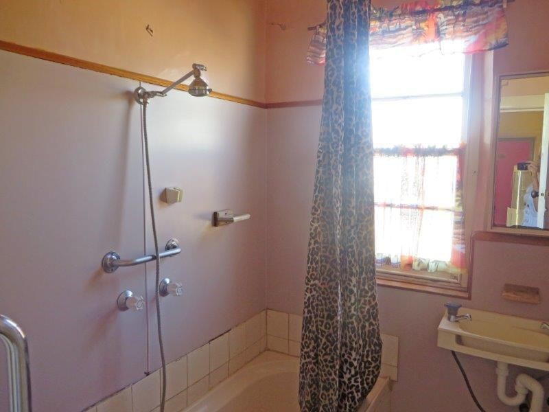 8 William St, Junee NSW 2663