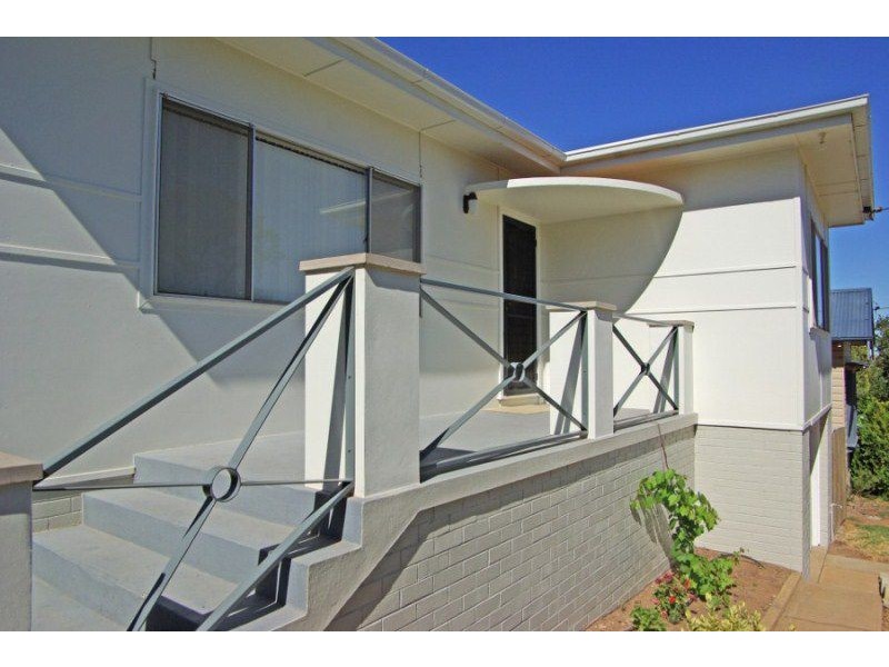 11 Golf Ave, Junee NSW 2663