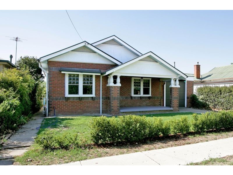217 Gurwood St, Wagga Wagga NSW 2650