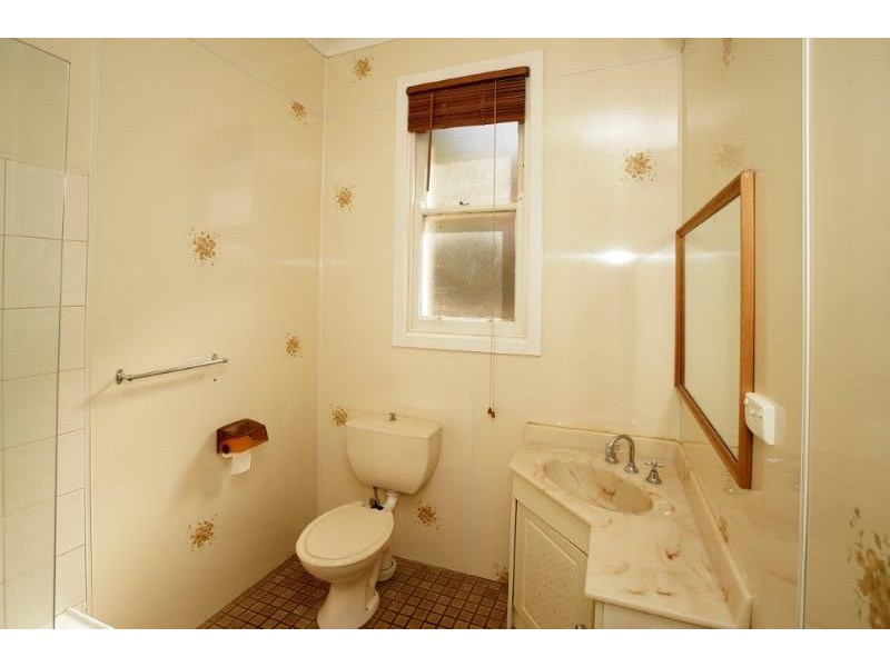 217 Gurwood St, Wagga Wagga NSW 2650