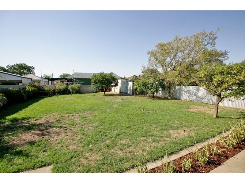 217 Gurwood St, Wagga Wagga NSW 2650