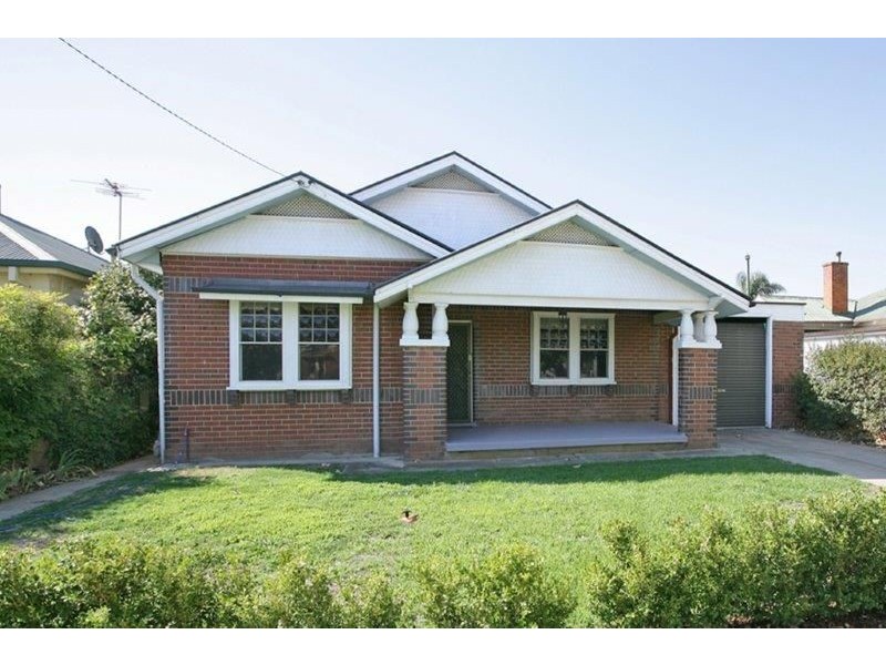 217 Gurwood St, Wagga Wagga NSW 2650