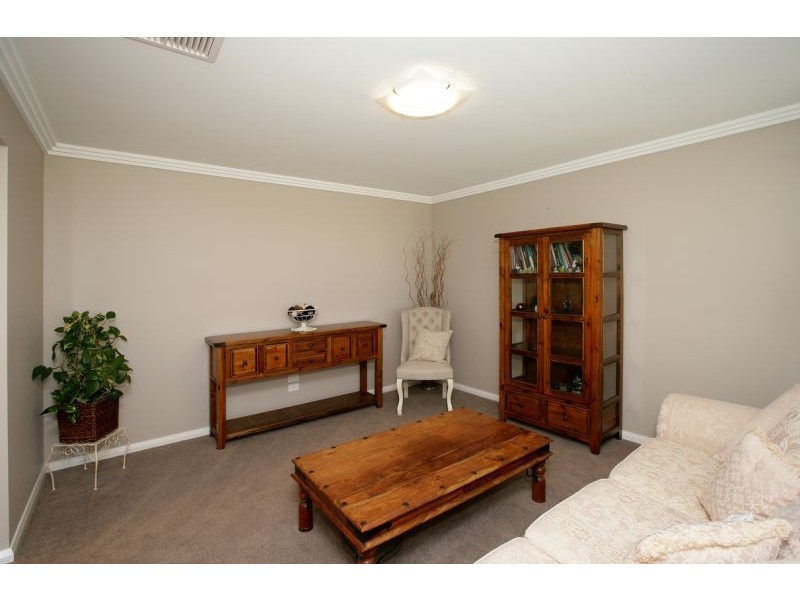 69 Strickland Drive, Boorooma NSW 2650