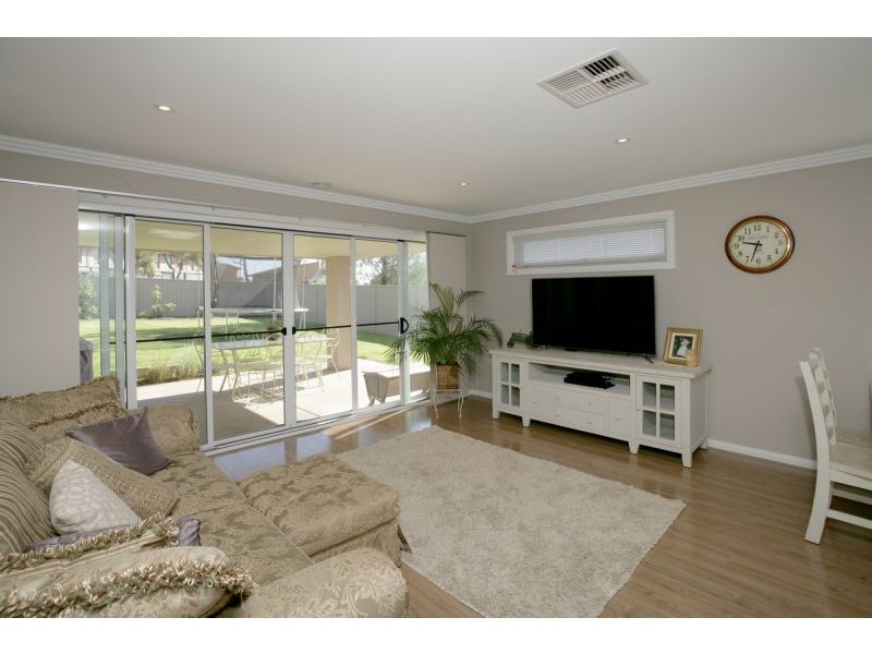 69 Strickland Drive, Boorooma NSW 2650