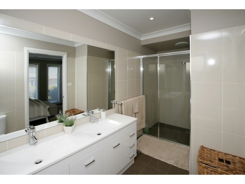 69 Strickland Drive, Boorooma NSW 2650