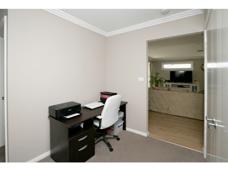 69 Strickland Drive, Boorooma NSW 2650