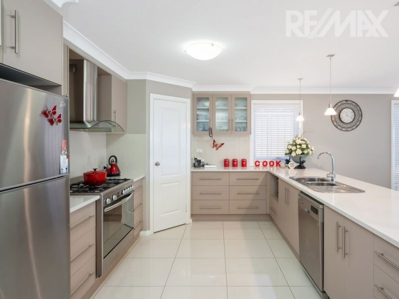 2/2 Clarence Place, Tatton NSW 2650