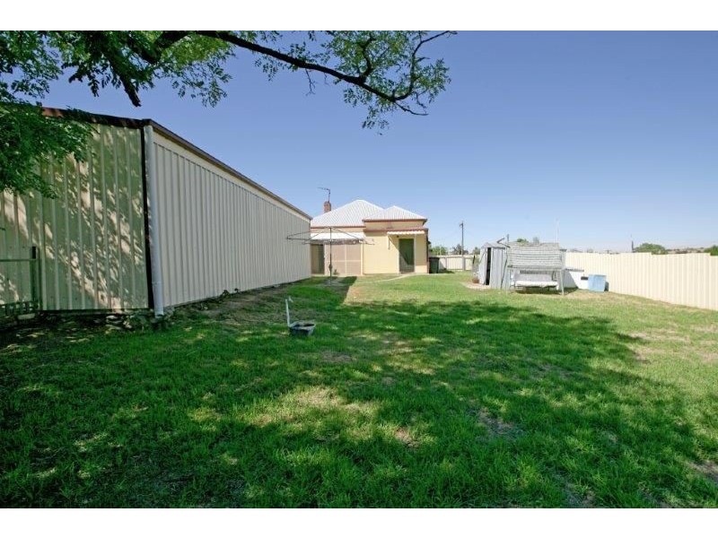 30 William St, Junee NSW 2663