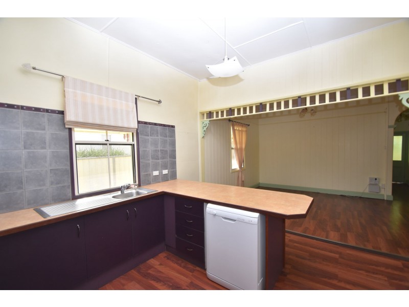 33 Raff St, Toowoomba City QLD 4350