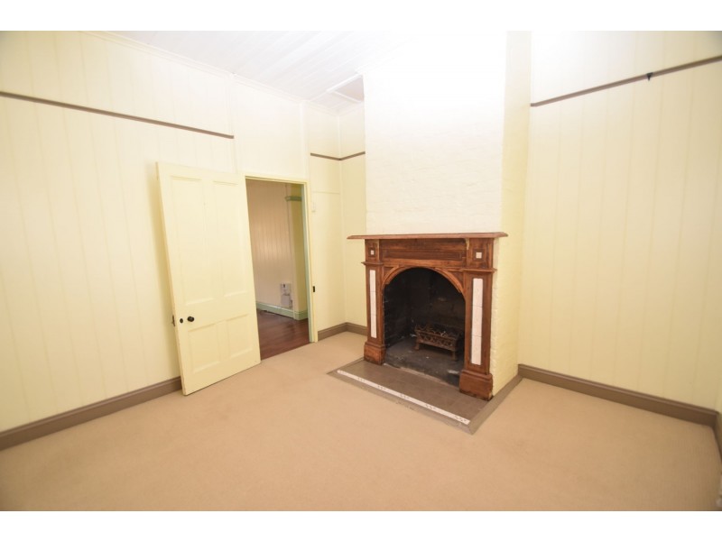 33 Raff St, Toowoomba City QLD 4350