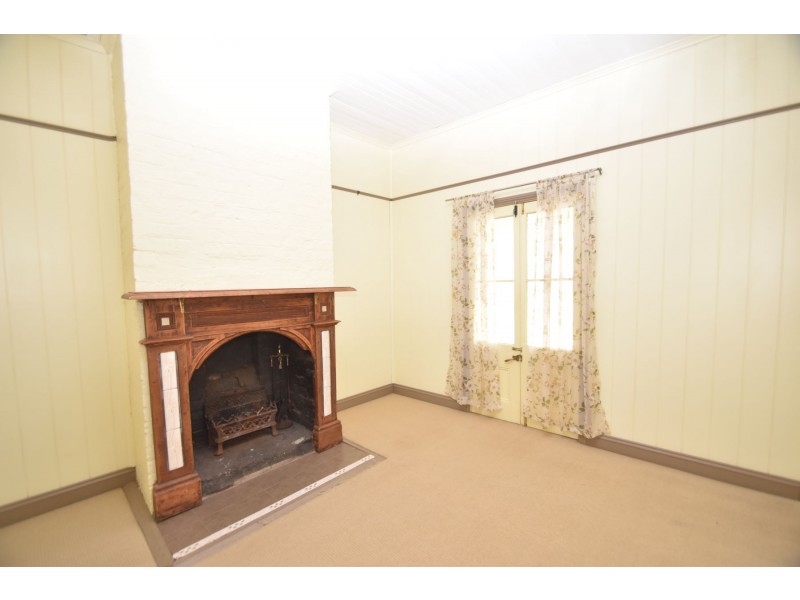 33 Raff St, Toowoomba City QLD 4350