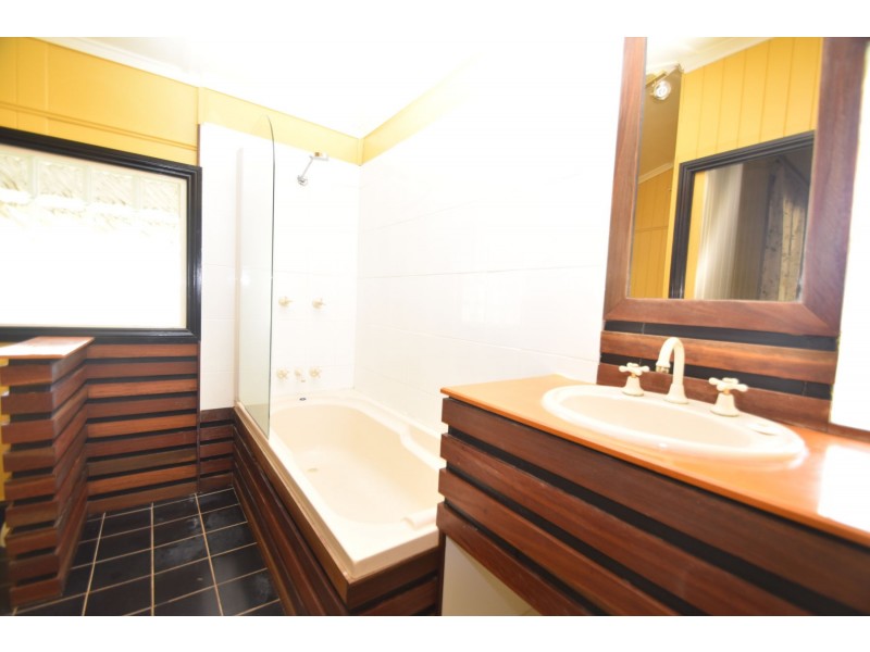 33 Raff St, Toowoomba City QLD 4350