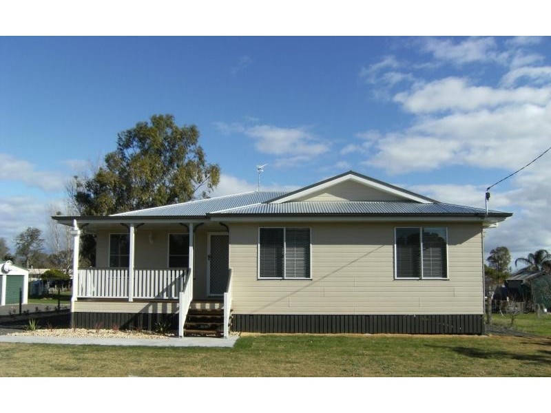 12 Queen St, Kingsthorpe QLD 4400