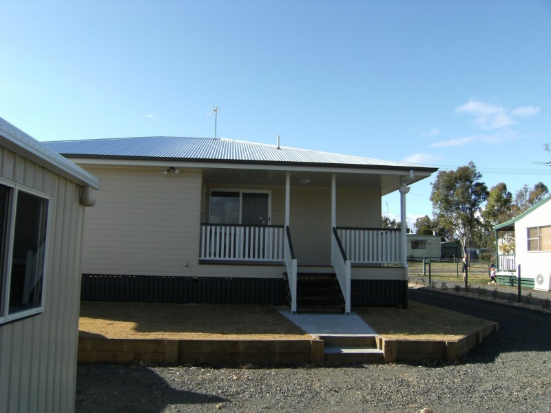 12 Queen St, Kingsthorpe QLD 4400