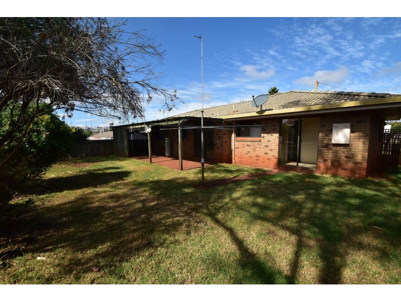 7 Dunemann Street, Kearneys Spring QLD 4350