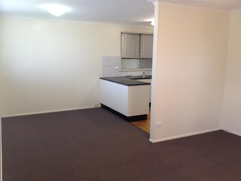 2/2 Creek St, Cambooya QLD 4358