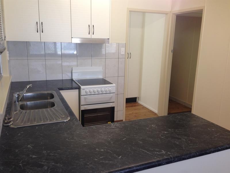 2/2 Creek St, Cambooya QLD 4358