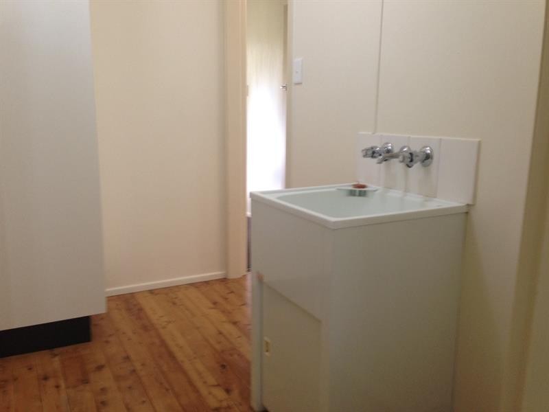 2/2 Creek St, Cambooya QLD 4358