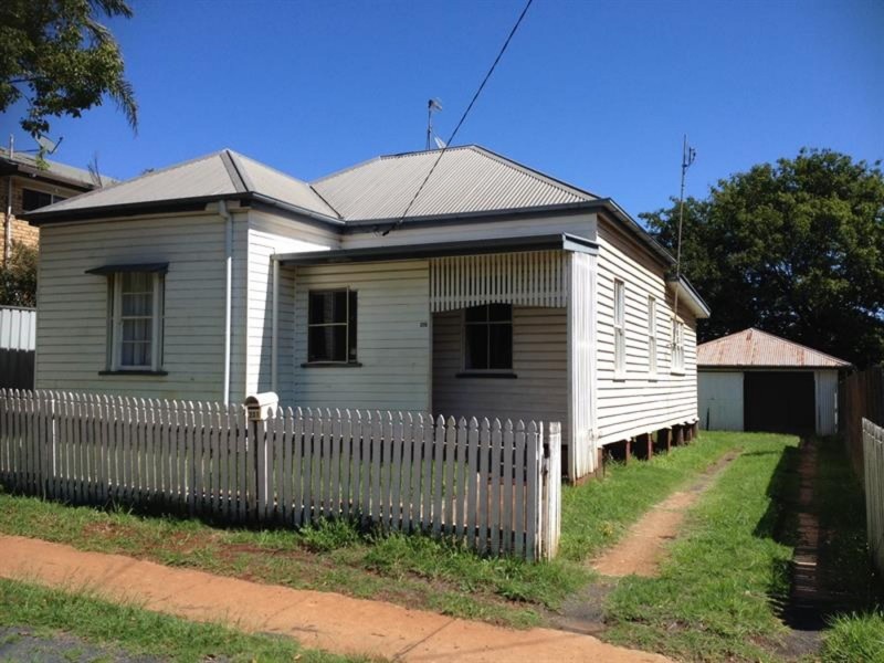 231 Hume Street, South Toowoomba QLD 4350