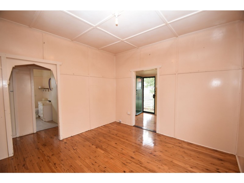 9B Victory Street, Newtown QLD 4350