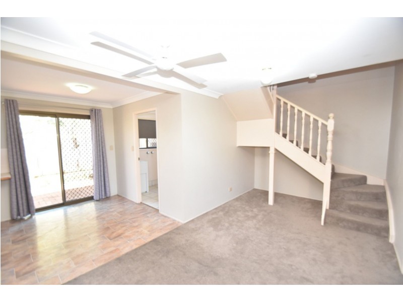 7/251 Herries Street, Newtown QLD 4350