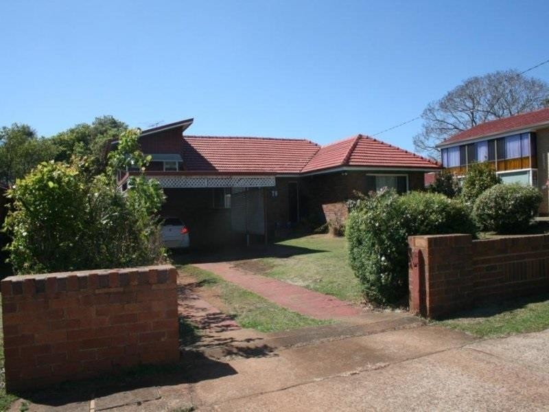 70 Ramsay St, Centenary Heights QLD 4350