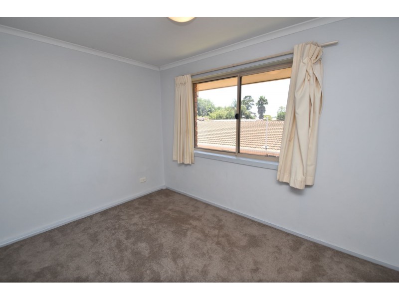 24/367 Margaret  Street, Newtown QLD 4350