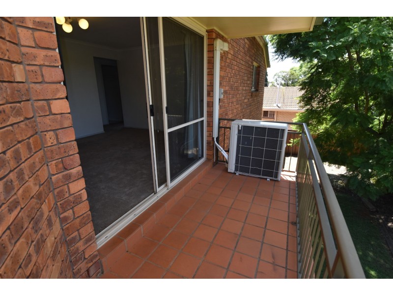 24/367 Margaret  Street, Newtown QLD 4350