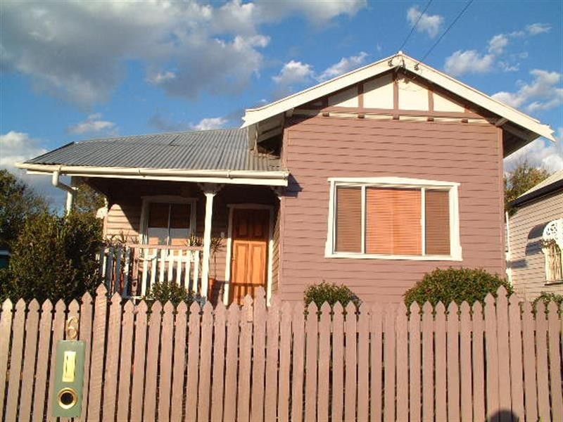 6 Peardon Street, South Toowoomba QLD 4350