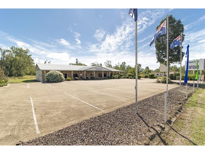 8506 Warrego Highway, Withcott QLD 4352