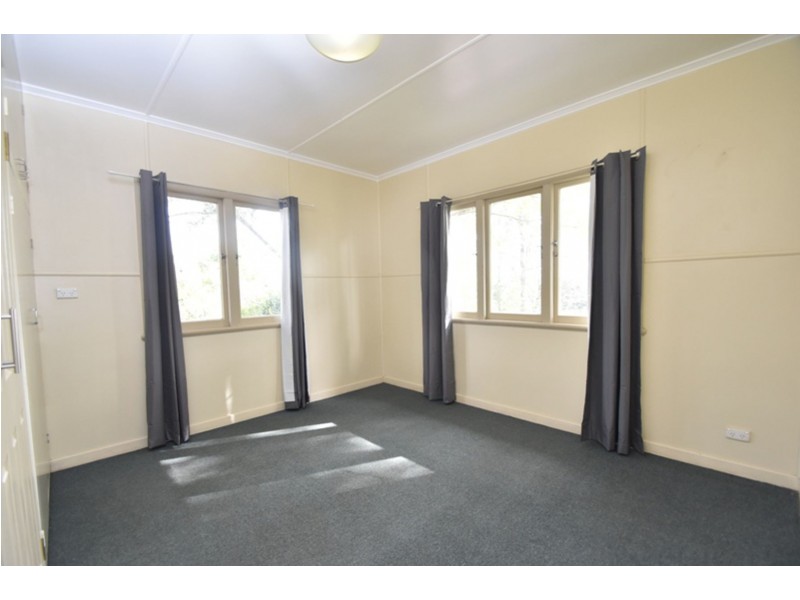 4 Perry Street, Harlaxton QLD 4350