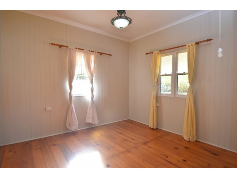 47 Suffolk St, Rangeville QLD 4350