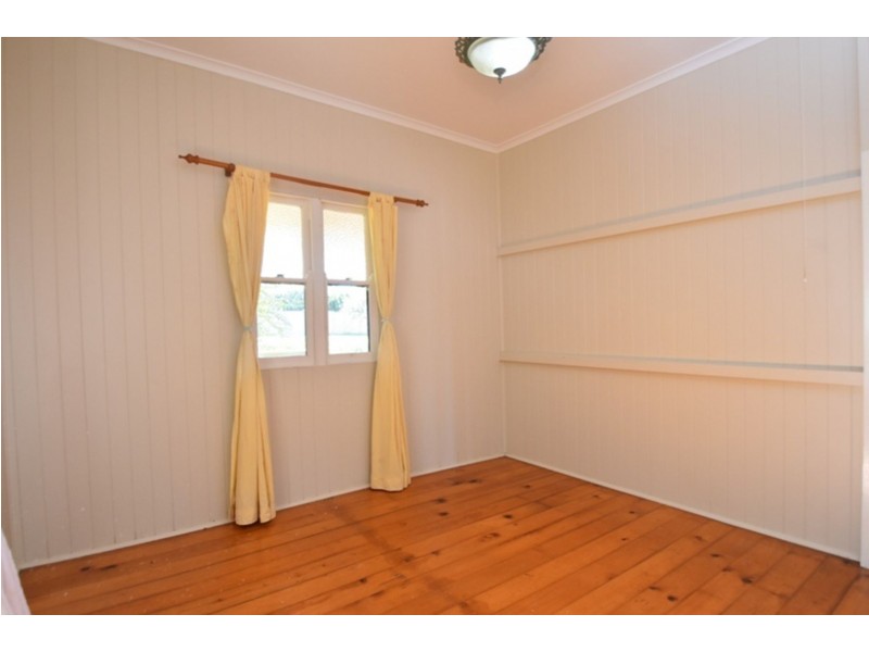 47 Suffolk St, Rangeville QLD 4350