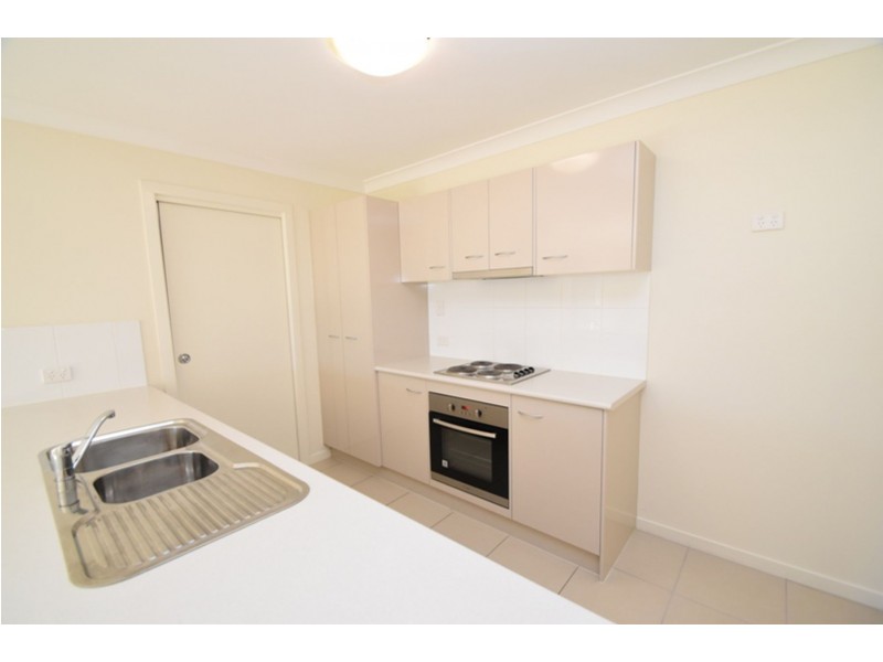 24 Wandoo Crescent, Westbrook QLD 4350