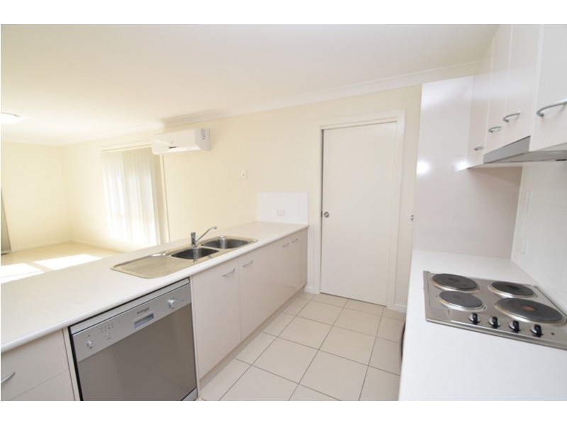 24 Wandoo Crescent, Westbrook QLD 4350