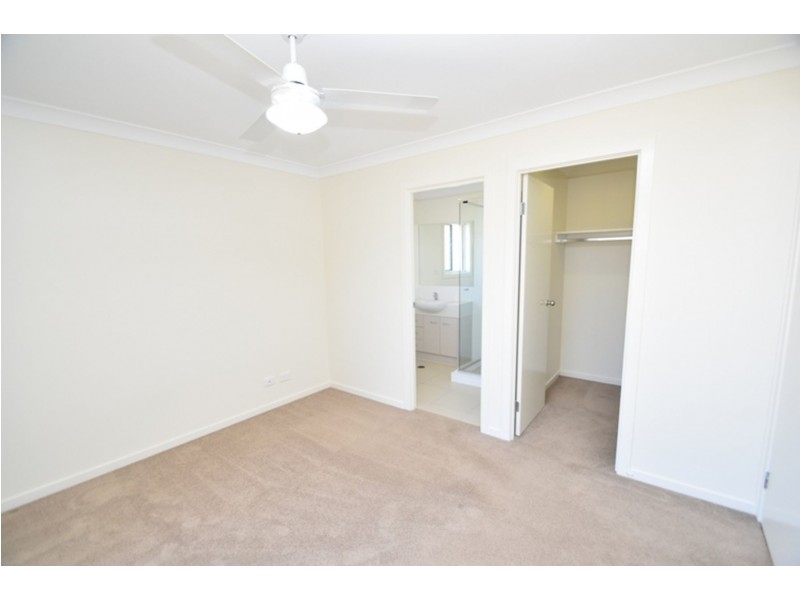 24 Wandoo Crescent, Westbrook QLD 4350