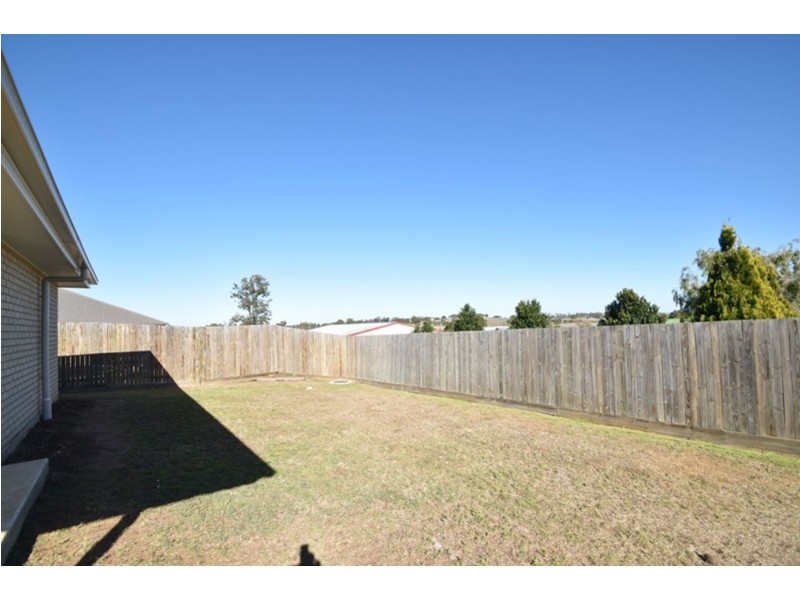 24 Wandoo Crescent, Westbrook QLD 4350