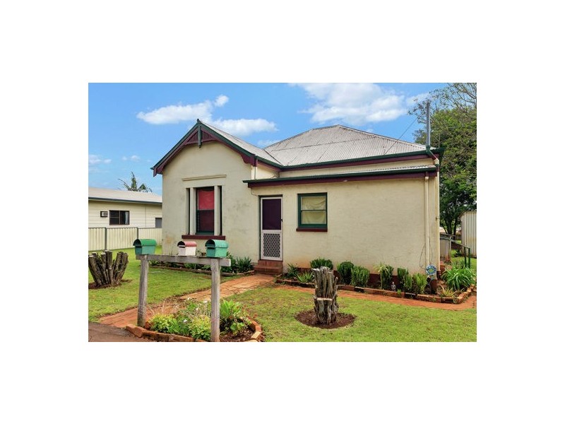 2/123 James Street, South Toowoomba QLD 4350