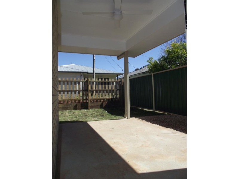 1/16 Price Lane, Toowoomba City QLD 4350