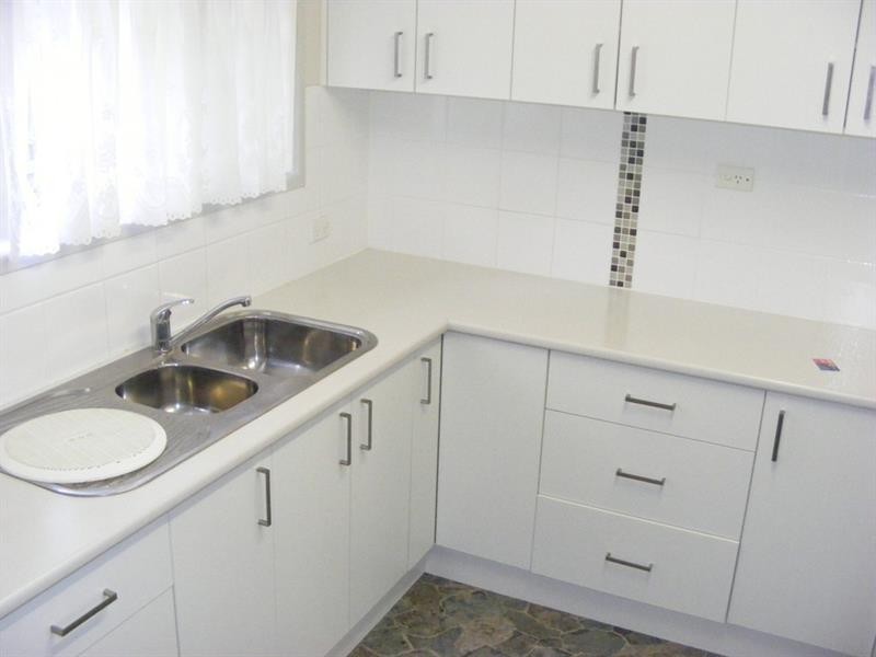 1/3 Hazzard St, Centenary Heights QLD 4350