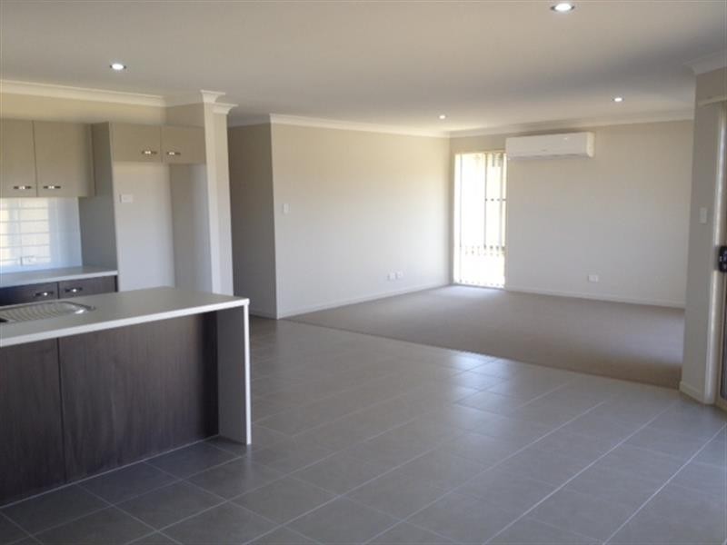 12 Taragon St, Glenvale QLD 4350
