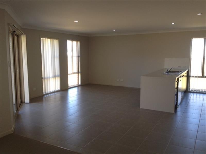 12 Taragon St, Glenvale QLD 4350