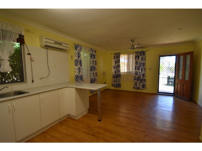 2/24 Healy St, South Toowoomba QLD 4350
